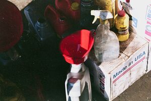 Minolta Maxxum 300si / Minolta AF Zoom 35mm-7mm f3.5-4.5 sample image 14