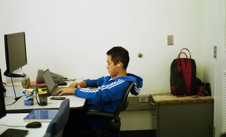 Nikon EM sample image 35